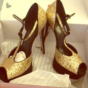 Aldo gold glitter heels